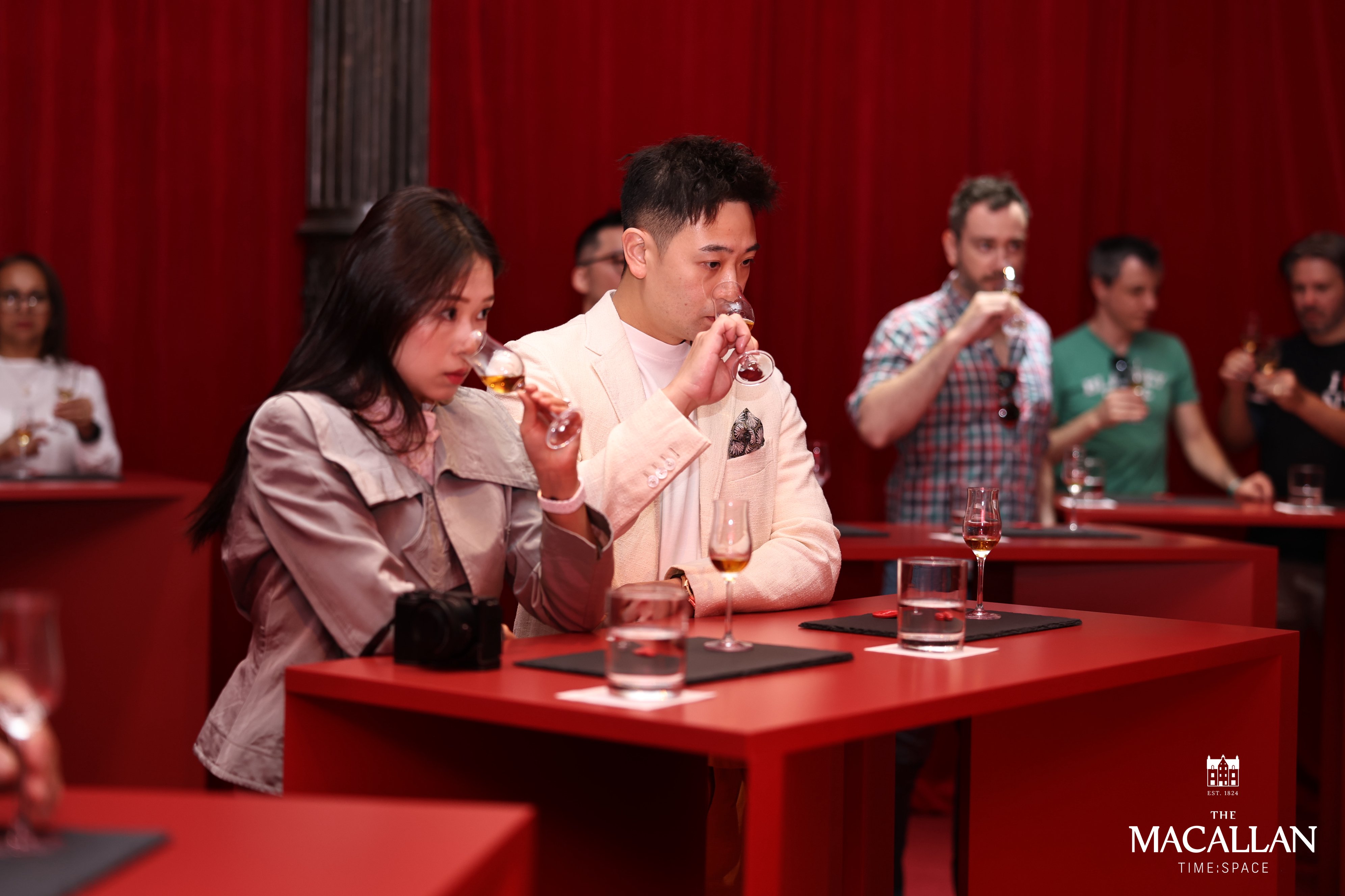 Roaming Photographer Captures